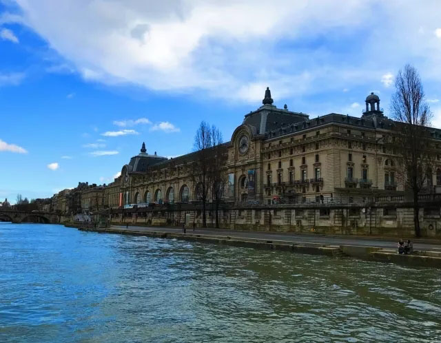 《告白氣球》取景點:塞納河畔