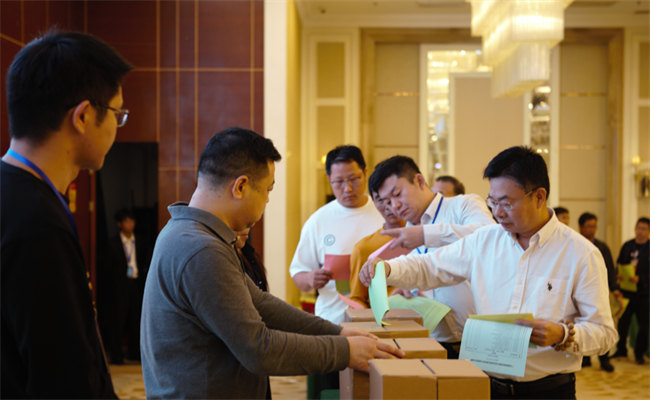 廣東漁船漁機(jī)漁具行業(yè)協(xié)會(huì)第五屆會(huì)員大會(huì)暨五屆一次理事會(huì)隆重舉行 -4